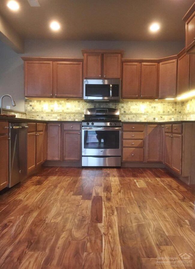 63254 Newhall Place, Bend, OR 97701 - photo 2