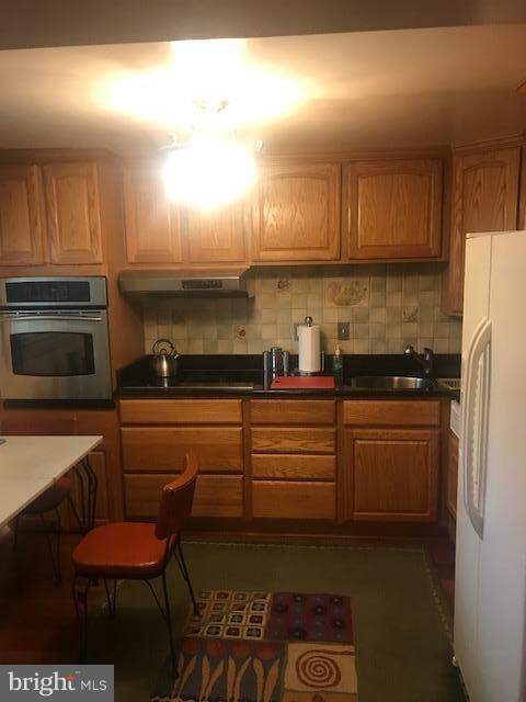 6123 Sargent Rd, Hyattsville, MD 20782 - photo 5