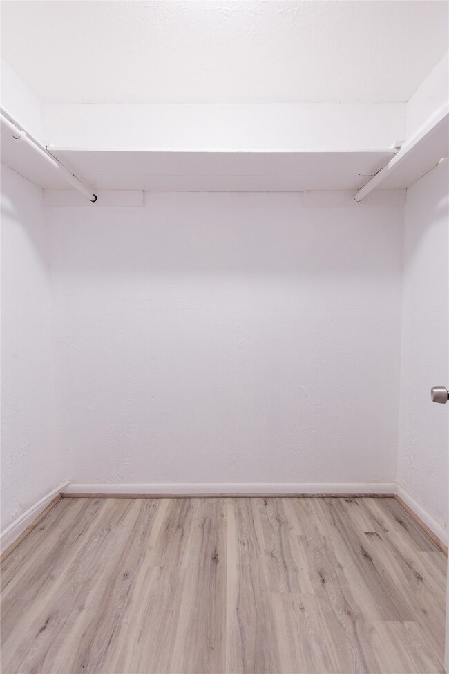 8007 Lawn St unit A, Houston, TX 77088 - photo 6