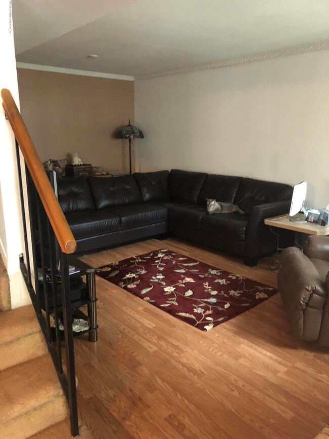 157 Arthur Kill Rd unit C, Staten Island, NY 10306 - photo 3
