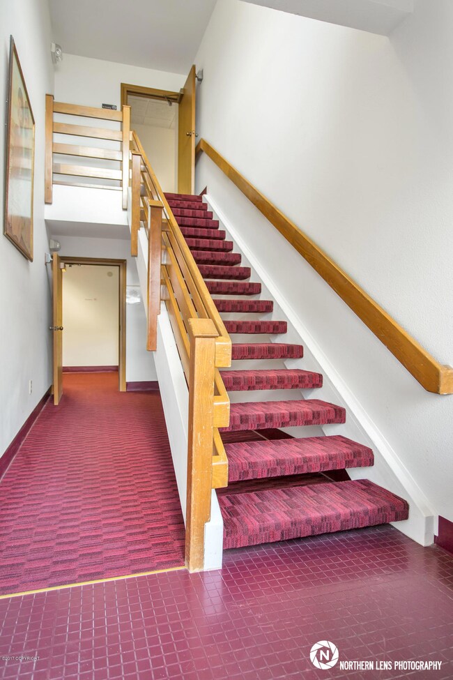 3_EntranceStairway