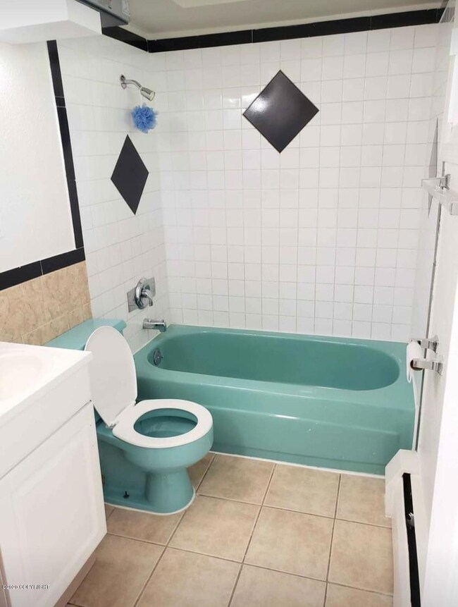 3003 Wendys Way unit 3, Anchorage, AK 99517 - photo 6