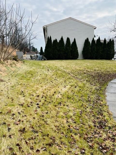 3557 Limestone Dr, Whitehall, PA 18052 - photo 5