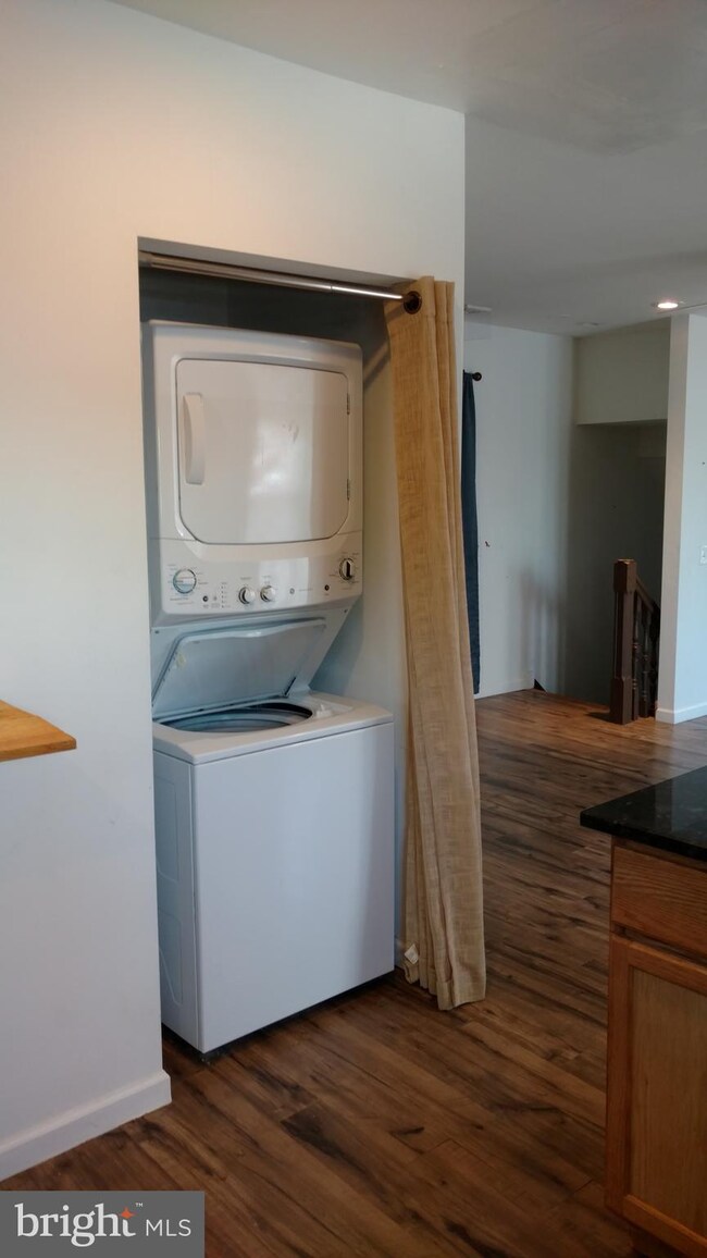 318 12th St unit 2ND FLOOR, Hammonton, NJ 08037 - photo 4