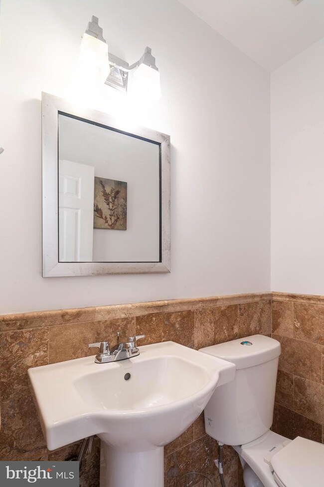 1553 Templeton Place, Rockville, MD 20852 - photo 6