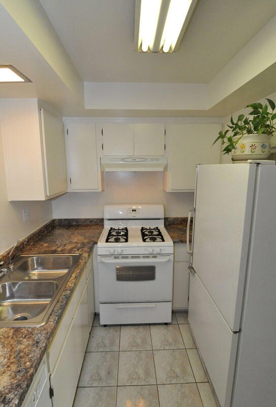 Gas stove, fridge dish & washer included