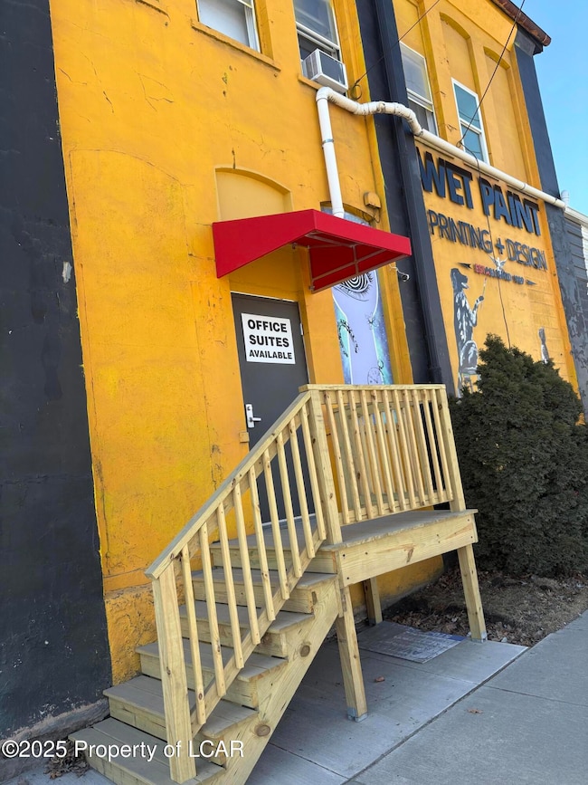 152 Horton St Photo 2