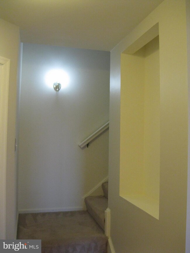 46590 Drysdale Terrace unit 301, Sterling, VA 20165 - photo 7