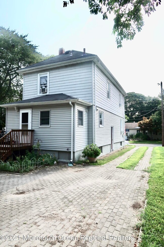 225 Cedar St, Oakhurst, NJ 07755 - photo 3