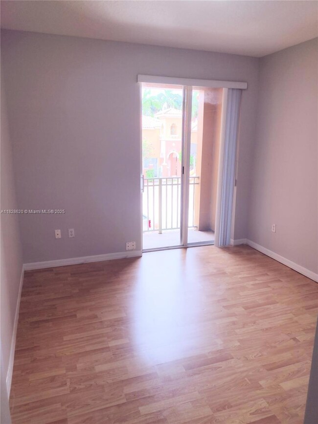 654 SW 106th Ave unit 1502, Pembroke Pines, FL 33025 - photo 4