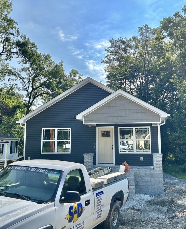 521 S Spring St, Manchester, TN 37355 - photo 3