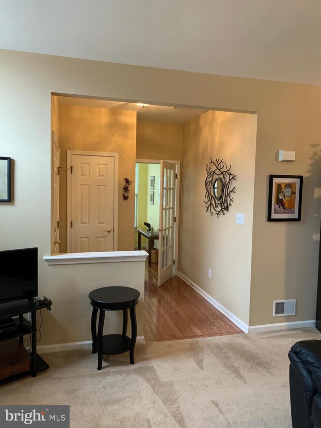 911 Daylily Dr unit V184, Langhorne, PA 19047 - photo 3