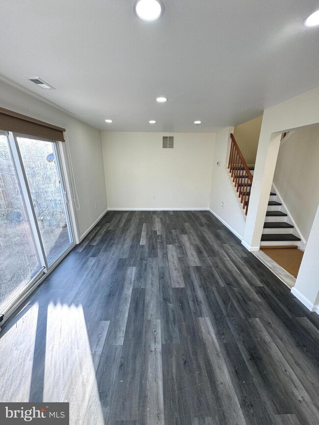 17 Spyglass Ct, East Windsor, NJ 08520 - photo 3