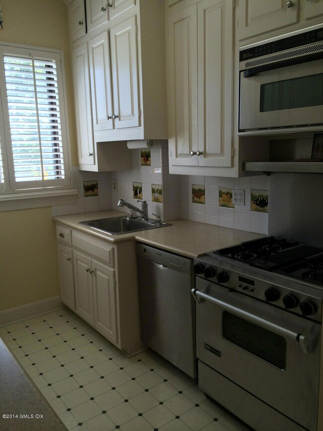 Greenwich Lodge unit 4E, Greenwich, CT 06830 - photo 7