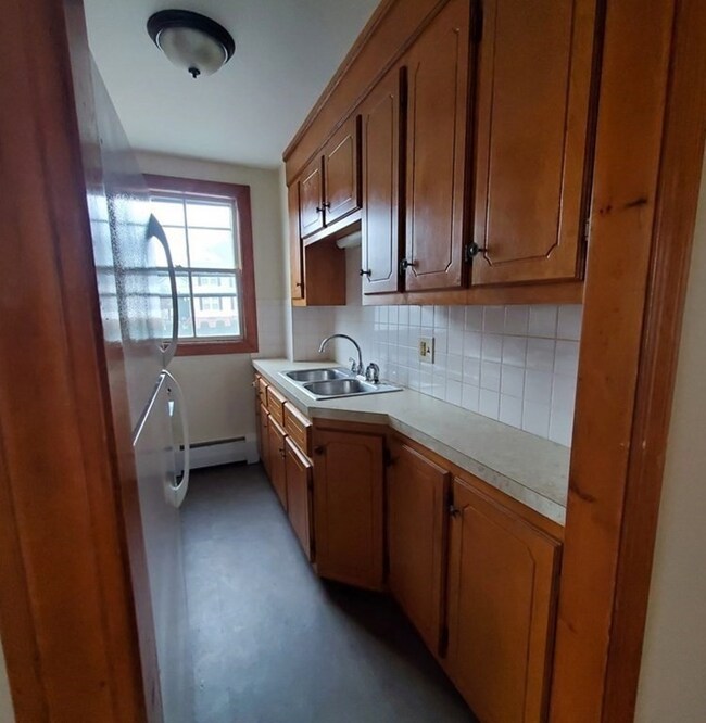 56 Albion St unit 2, Fall River, MA 02723 - photo 2