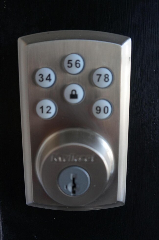 27 Doris Ave E unit 205, Jacksonville, NC 28540 - photo 7