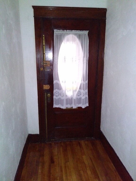 10 Ellsworth St, Worcester, MA 01610 - photo 6