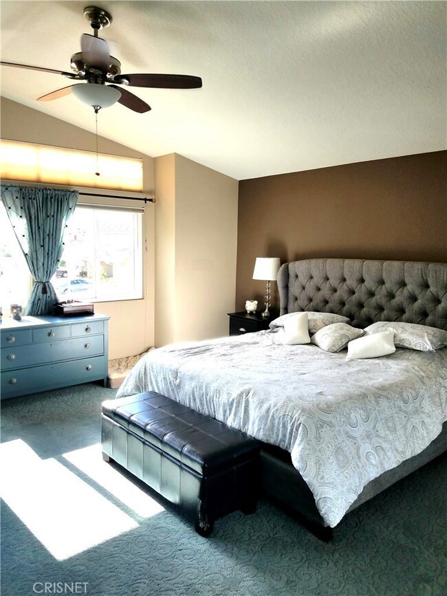 28344 Tamarack Ln, Santa Clarita, CA 91390 - photo 6