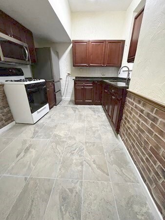 10 Jamaicaway Ct unit 1B, Jamaica Plain, MA 02130 - photo 2