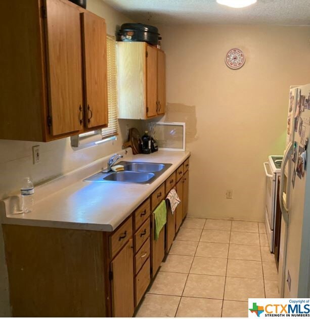 401 Durango St, San Marcos, TX 78666 - photo 2