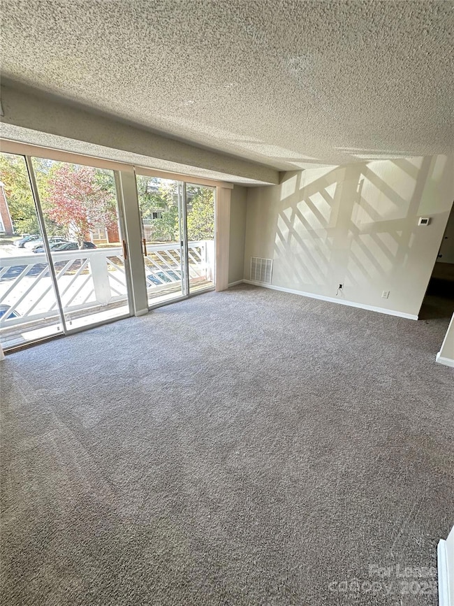 9520 Shannon Green Dr unit E, Charlotte, NC 28213 - photo 2