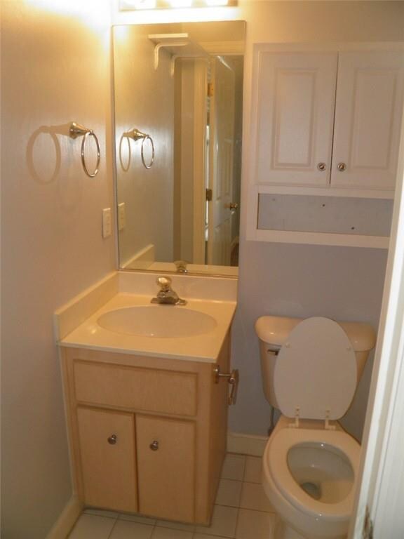 Master bath has tub/shower combo