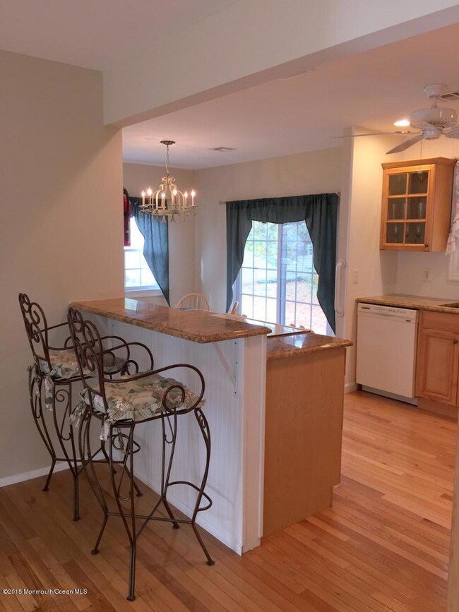 12 Hampshire Ln unit 72, Whiting, NJ 08759 - photo 5