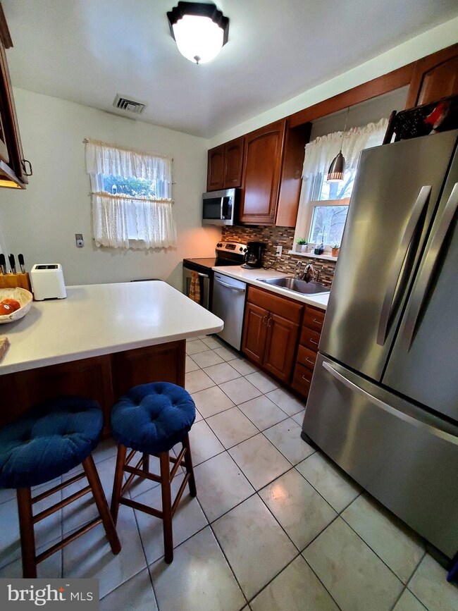 21 Walnut Rd, Wallingford, PA 19086 - photo 7