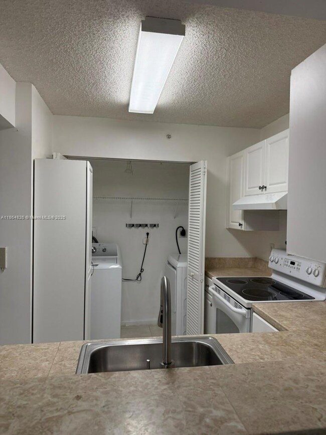 1450 SE 3rd Ave unit 307, Dania Beach, FL 33004 - photo 5