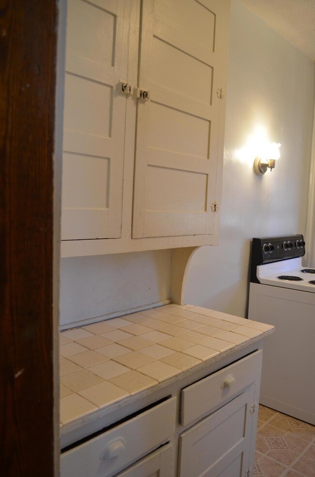 KITCHEN 1.jpg
