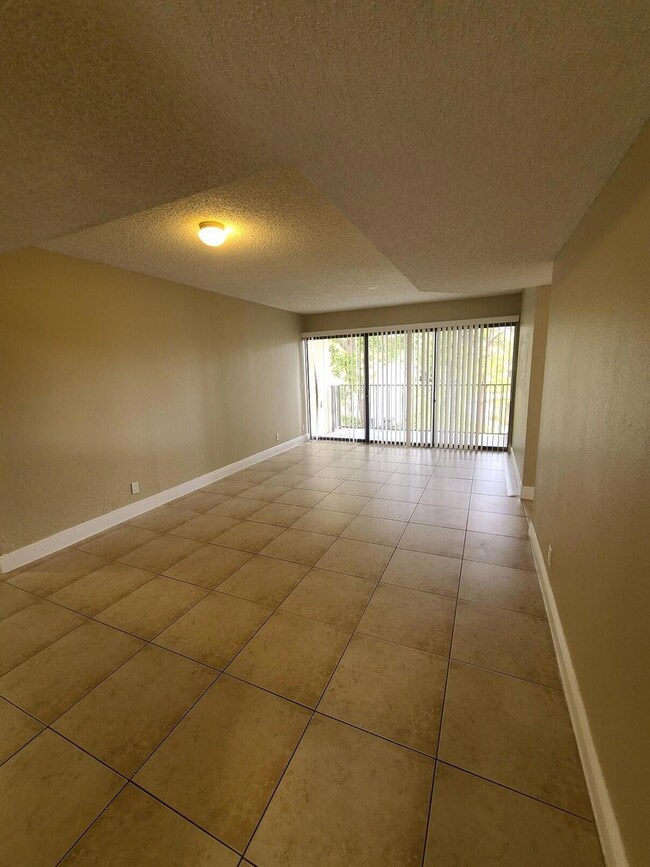 1560 Windorah Way unit F, West Palm Beach, FL 33411 - photo 3
