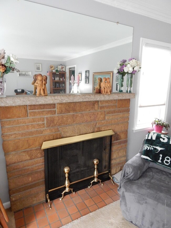 2308 Wellington Rd, Lansing, MI 48910 - photo 6