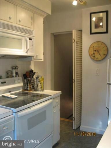 3605 S Wakefield St unit 1411, Arlington, VA 22206 - photo 5