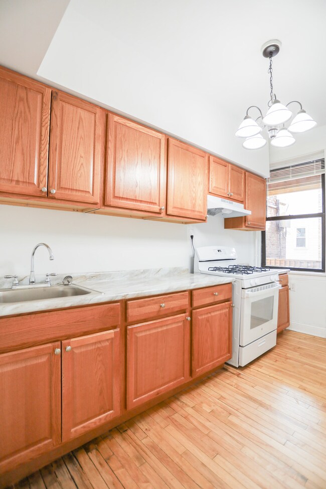 1057 N Oakley Blvd unit 2S, Chicago, IL 60622 - photo 7