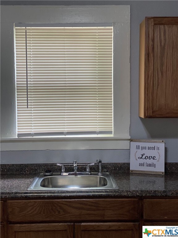 201 E Kingsbury St, Seguin, TX 78155 - photo 6