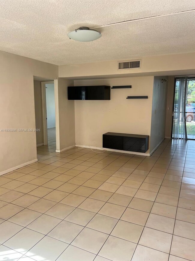 8600 SW 133rd Ave Rd unit 107, Miami, FL 33183 - photo 6