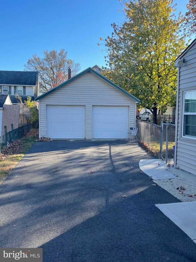 934 Mercer St, Gloucester City, NJ 08030 - photo 4