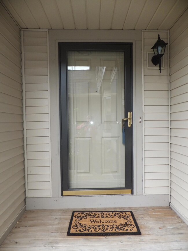 WELCOME TO 1257 SOMERSET WAY!