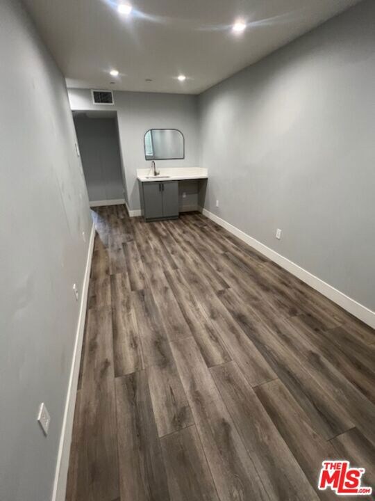 unlisted-address, Van Nuys, CA 91411 - photo 4