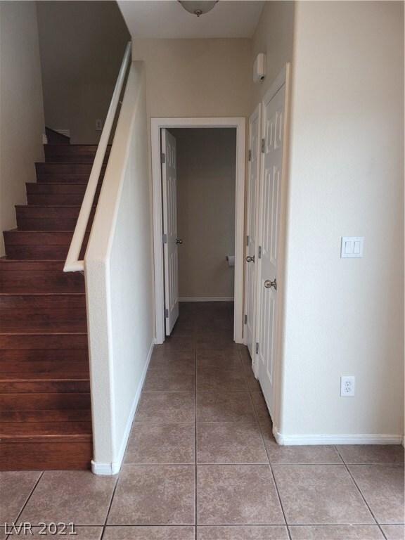 6026 Sombria Ridge Ave, Las Vegas, NV 89139 - photo 6