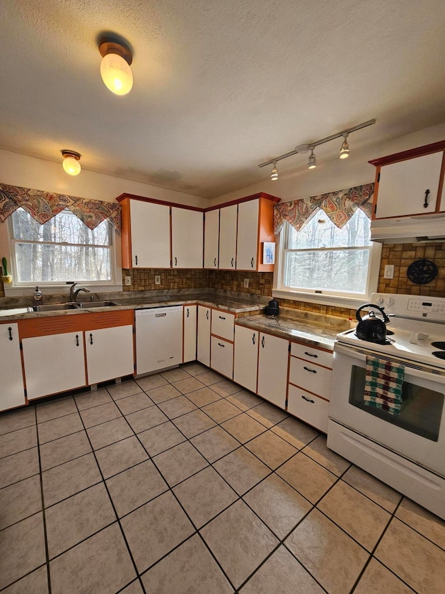 238 Bowdoinham Rd, Sabattus, ME 04280 - photo 3