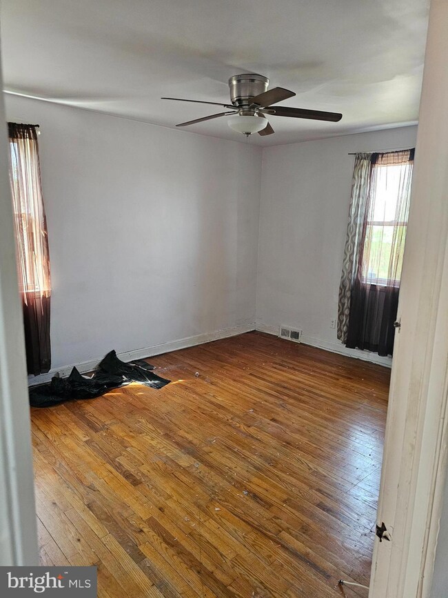 4433 Old Frederick Rd, Baltimore, MD 21229 - photo 7