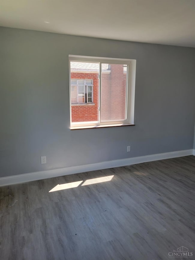 3037 N Hegry Cir, Cincinnati, OH 45238 - photo 4