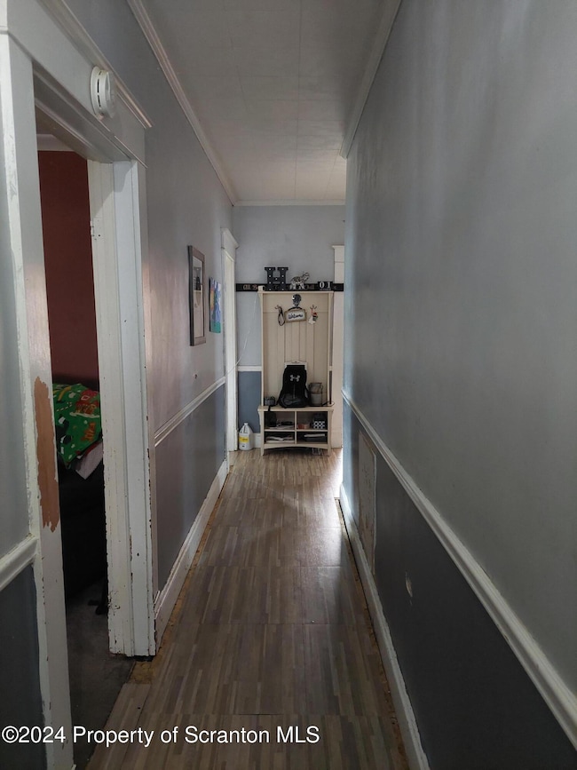 1129 Amherst St, Scranton, PA 18504 - photo 2