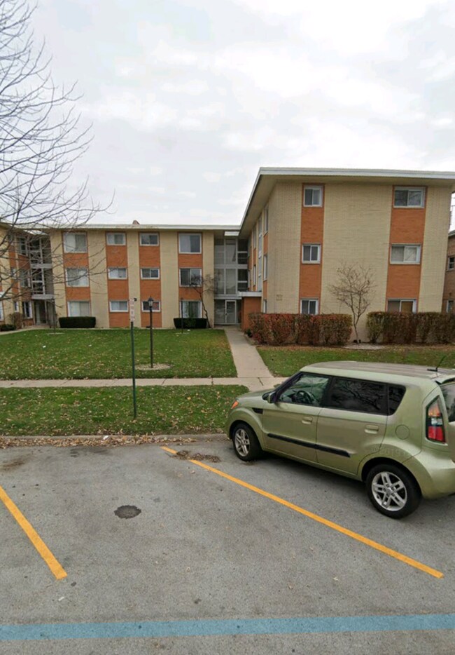 14633 Keystone Ave unit 2C, Midlothian, IL 60445 - photo 2