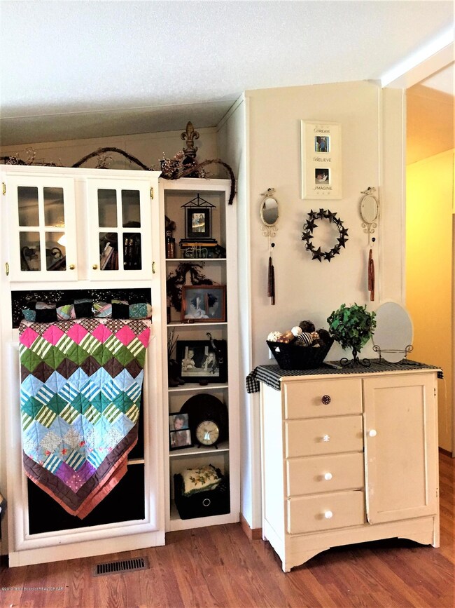 Built in Shelves