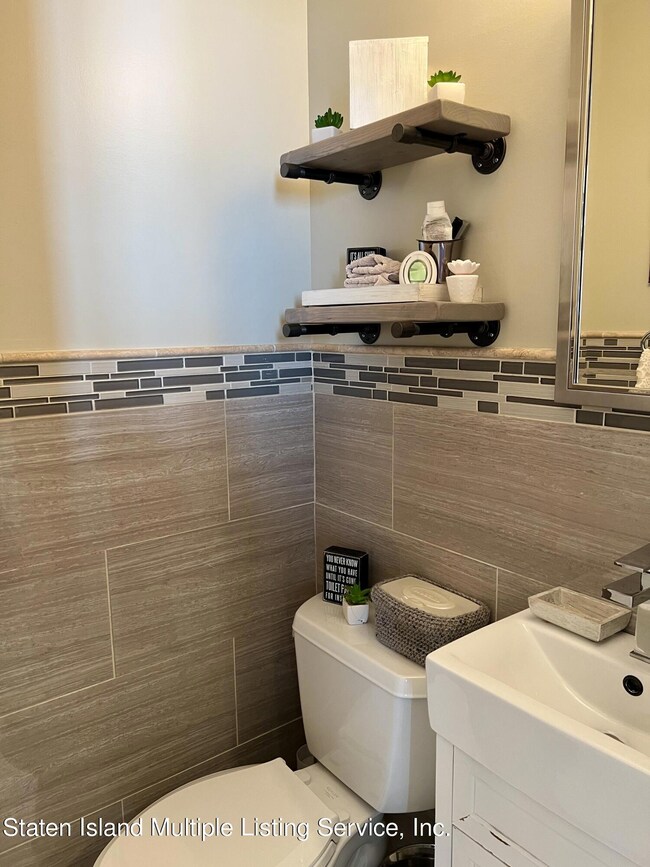 26 Eagan Ave, Staten Island, NY 10312 - photo 7