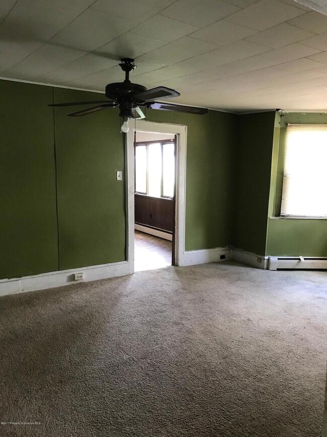 126 W Broad St, Nanticoke, PA 18634 - photo 7