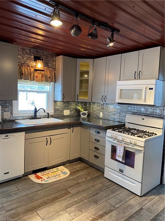 Total kitchen remodel in 2015. 13 x 12.  Stove, Fr