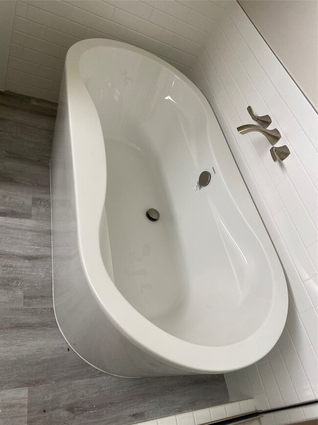 880 Fortune St, Houston, TX 77088 - photo 6